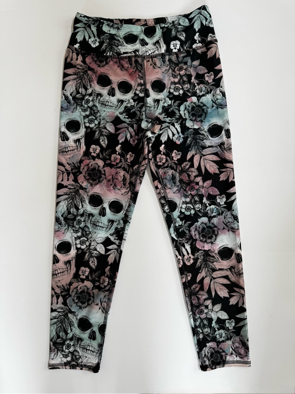 Floral Skull Capri Leggings Size Medium by Evolution and Creation EVCR